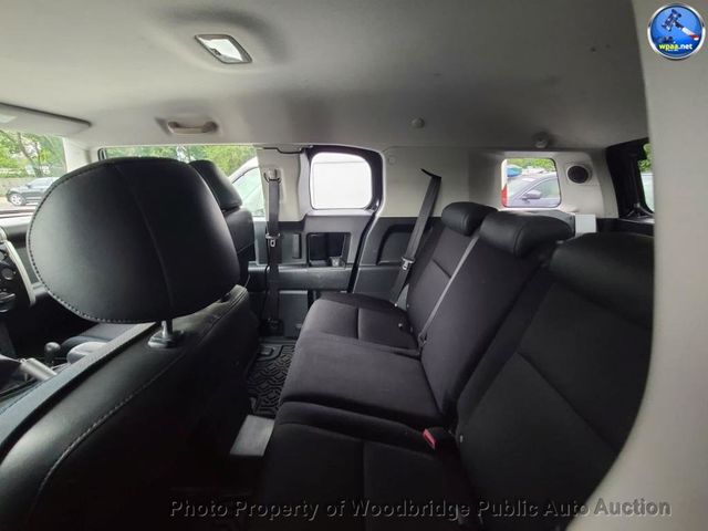 2007 Toyota FJ Cruiser 4WD 4dr Manual - 23081570 - 10