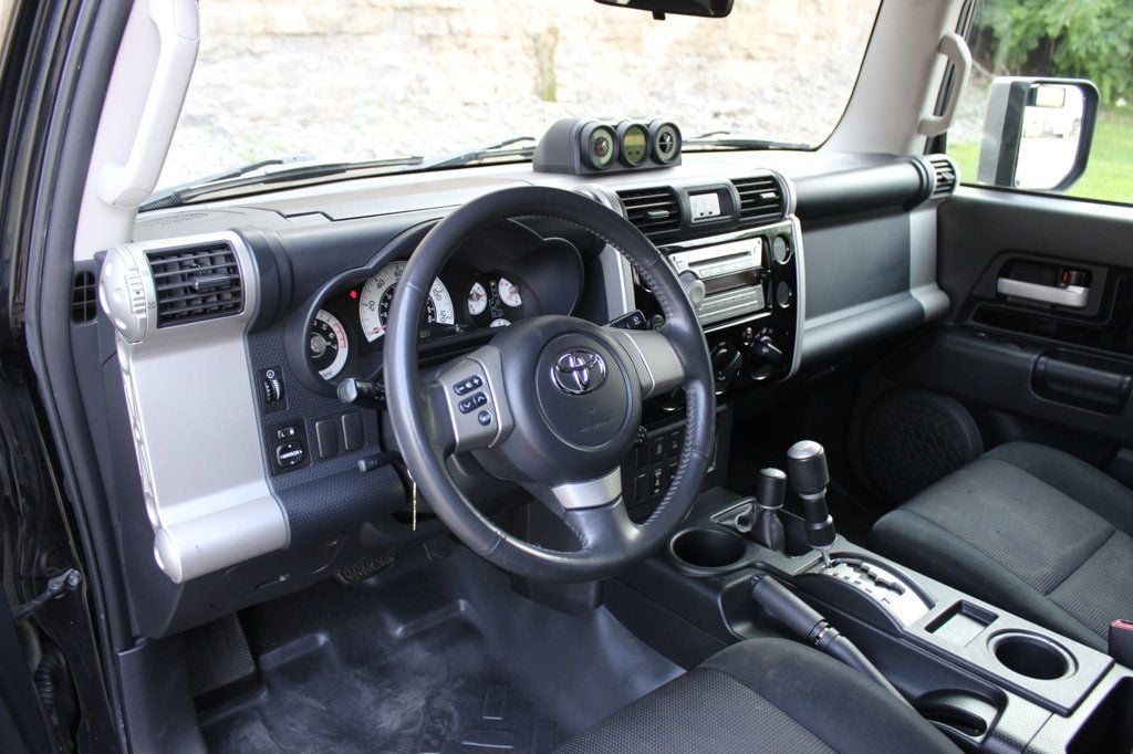 2007 Toyota FJ Cruiser Base photo 9