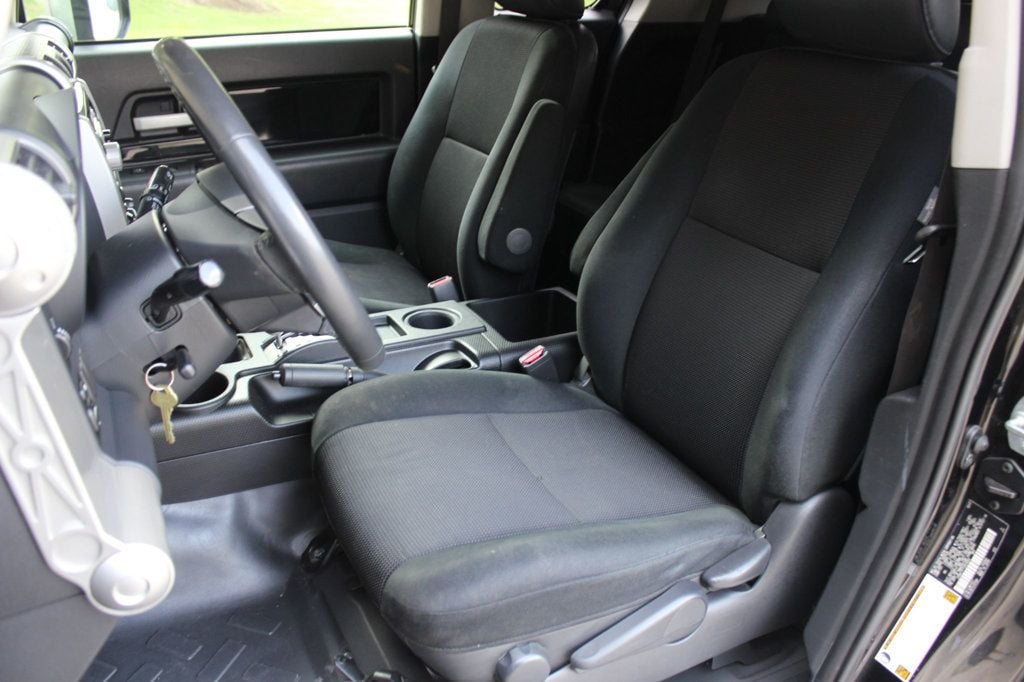 2007 Toyota FJ Cruiser Base photo 11