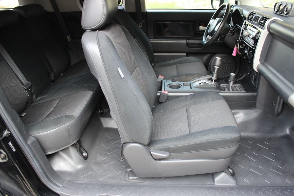 2007 Toyota FJ Cruiser Base photo 18