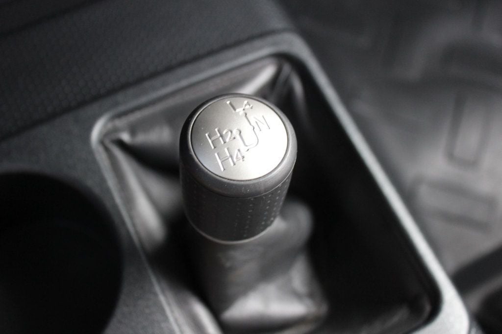 2007 Toyota FJ Cruiser Base photo 21