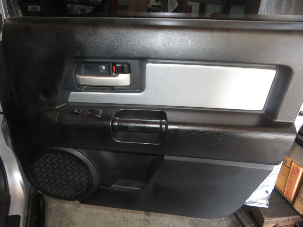 2007 Toyota FJ Cruiser EXTRA CLEAN 45 SERVICE RECORDS 4X4 FJ CRUISER ROOF RACK 4X4 - 22987749 - 26