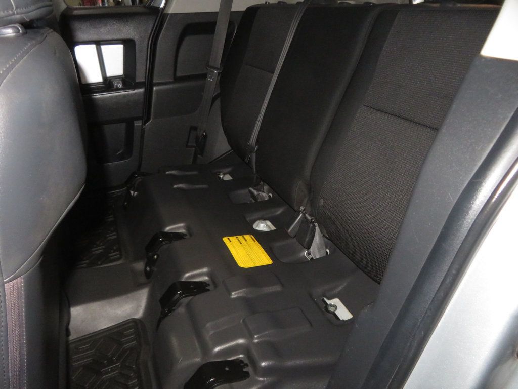 2007 Toyota FJ Cruiser EXTRA CLEAN FJ CRUSIER 4X4 HARD TO FIND MANUAL TRANNY - 22927685 - 20