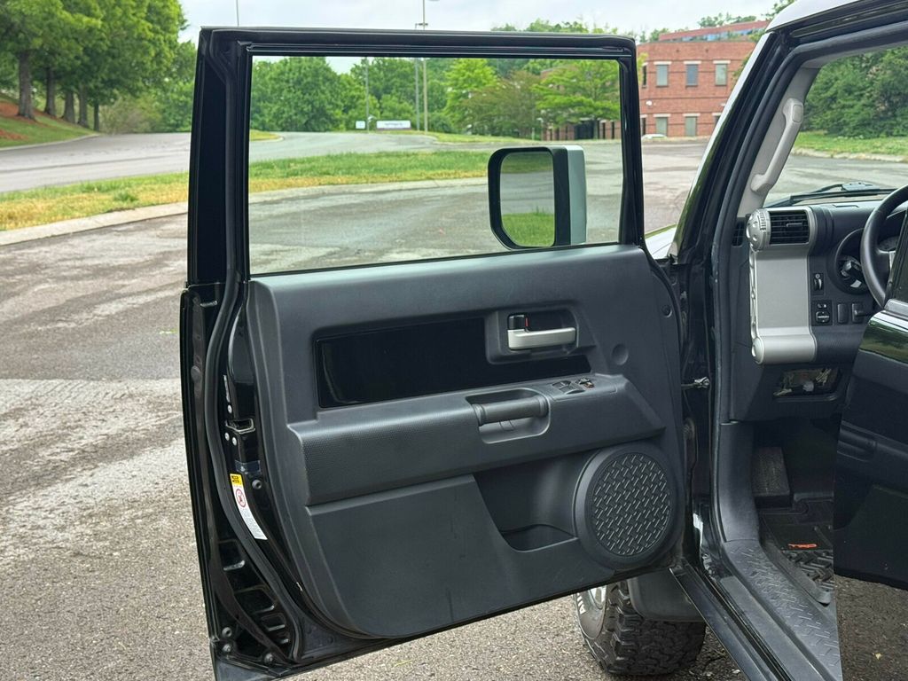 2007 Toyota FJ Cruiser TRD Special Edition, Rare, One of 3200 Units, Custom Sunroof - 23023721 - 10