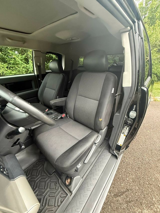 2007 Toyota FJ Cruiser TRD Special Edition, Rare, One of 3200 Units, Custom Sunroof - 23023721 - 12
