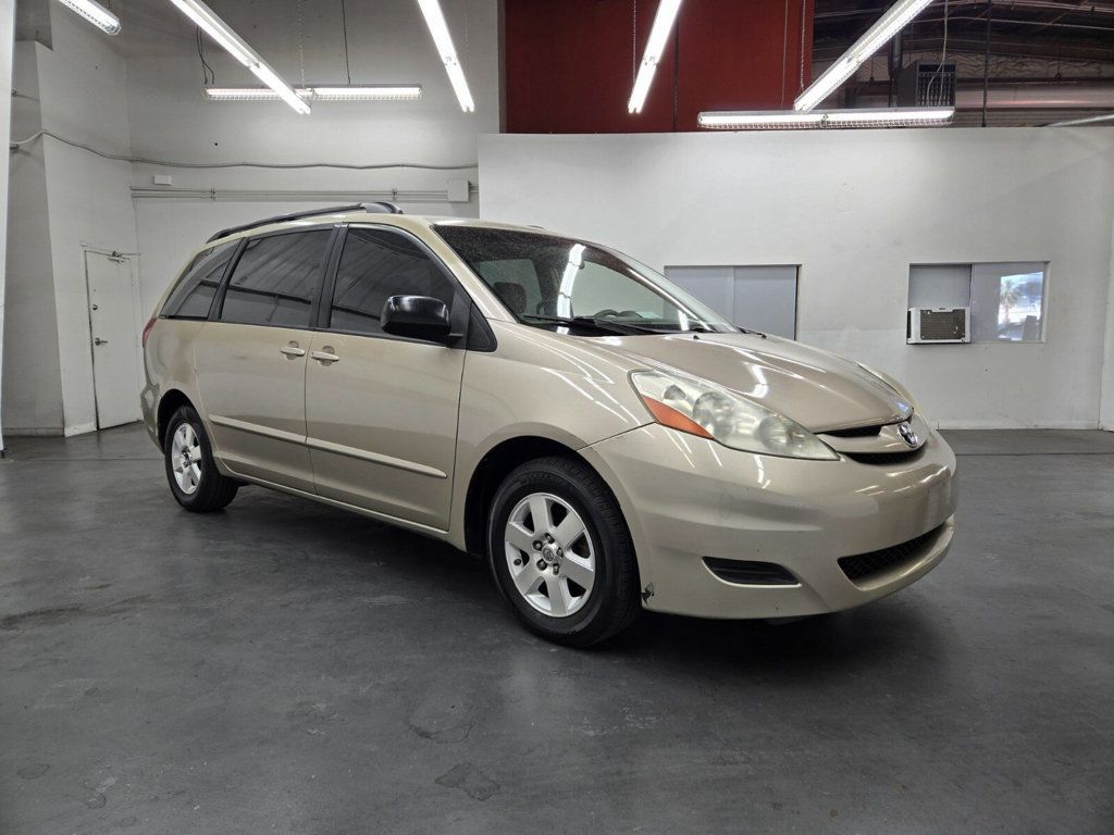 2007 Toyota Sienna LE - 22957114 - 3