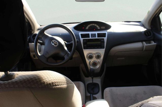 2007 Toyota Yaris 4dr Sedan Automatic - 22963939 - 7