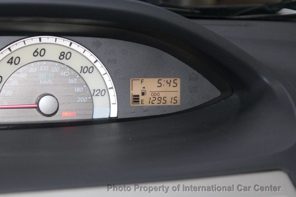 2007 Toyota Yaris 4dr Sedan Automatic S - 22939708 - 16