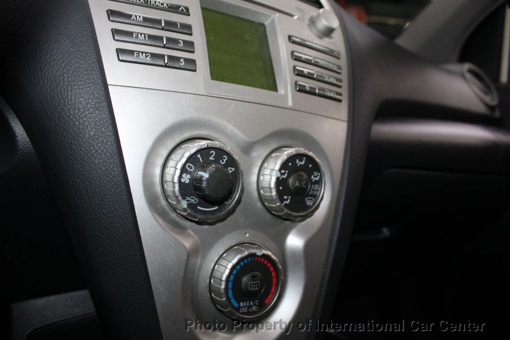 2007 Toyota Yaris 4dr Sedan Manual S - 22939708 - 18