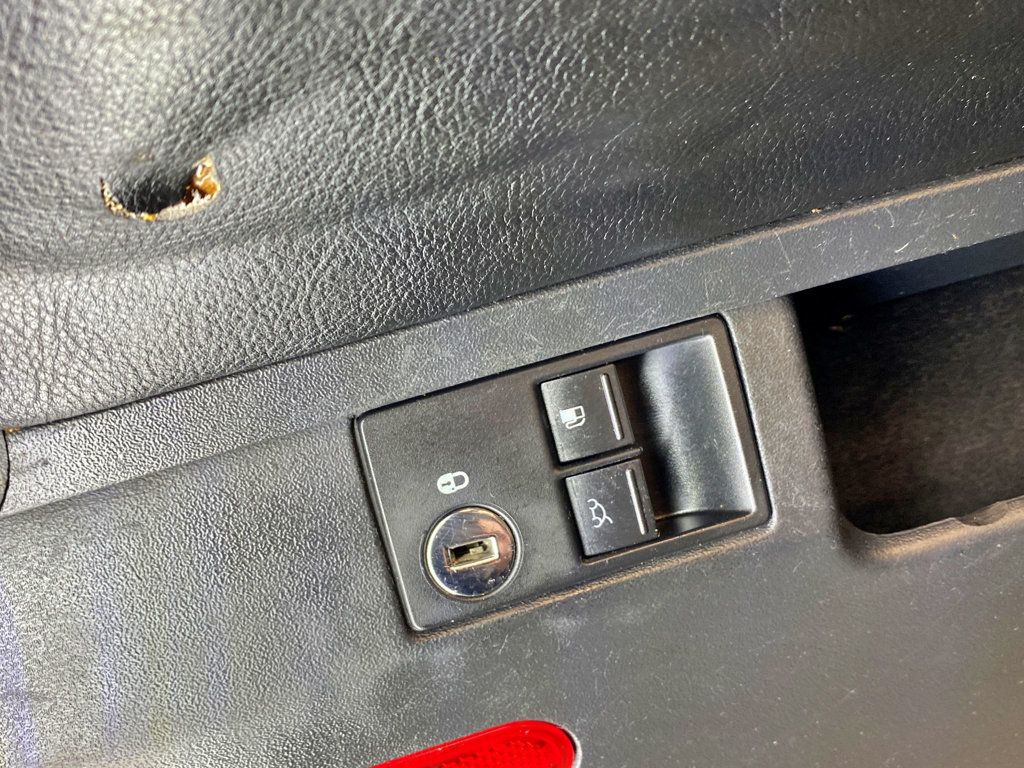 2007 Volkswagen New Beetle Convertible 2dr Automatic PZEV - 23018455 - 28