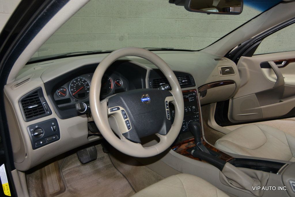 2007 Volvo V70 2.4 Wagon 4D - 23012292 - 11