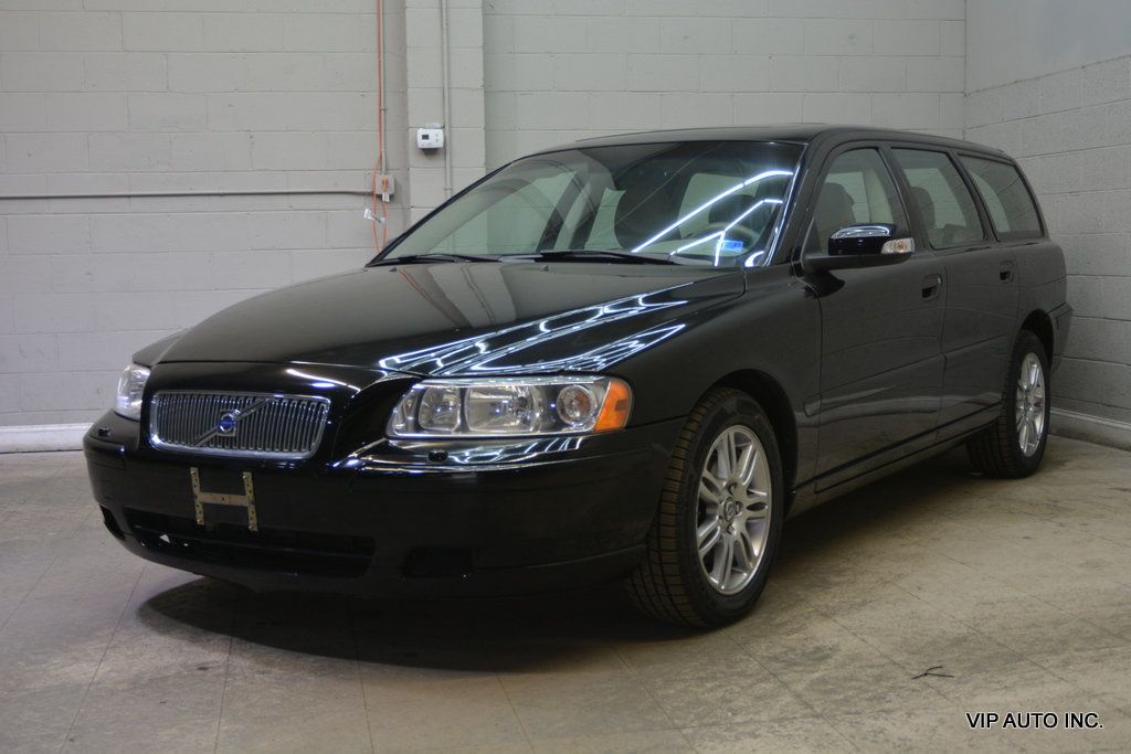 2007 Volvo V70 2.4 Wagon 4D - 23012292 - 1