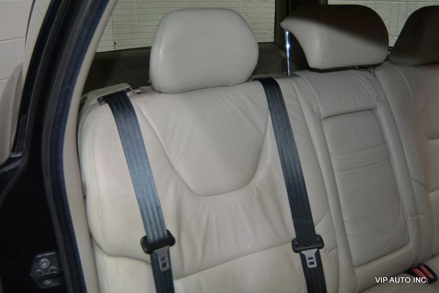 2007 Volvo V70 2.4 Wagon 4D - 23012292 - 23