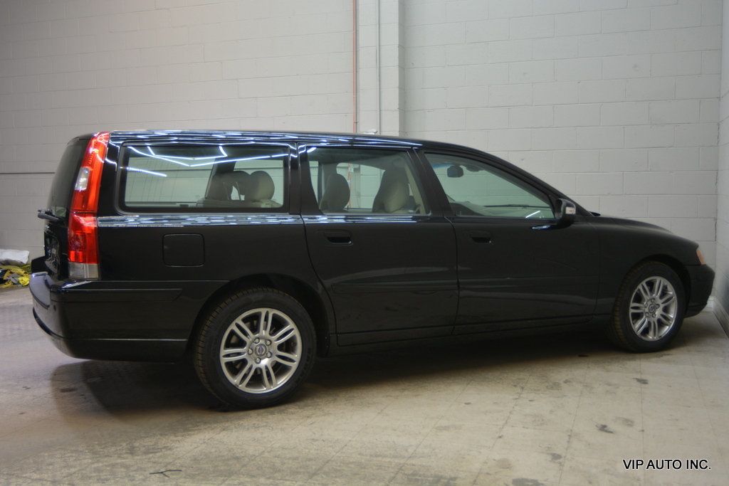 2007 Volvo V70 2.4 Wagon 4D - 23012292 - 30