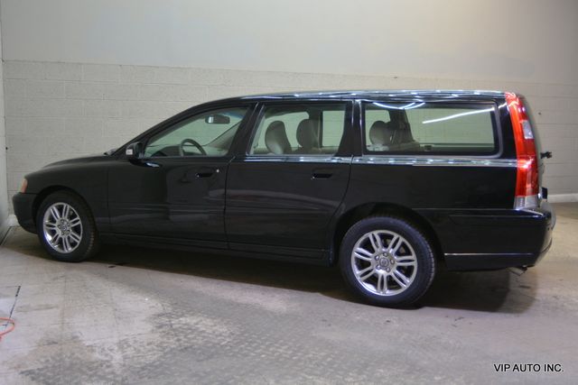 2007 Volvo V70 2.4 Wagon 4D - 23012292 - 4