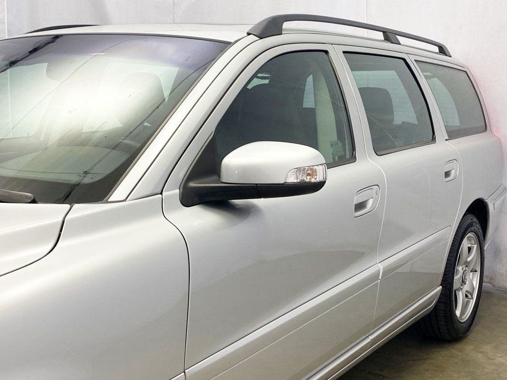 2007 Volvo V70 4dr Wagon 2.4L Automatic FWD w/Snrf - 22892478 - 1