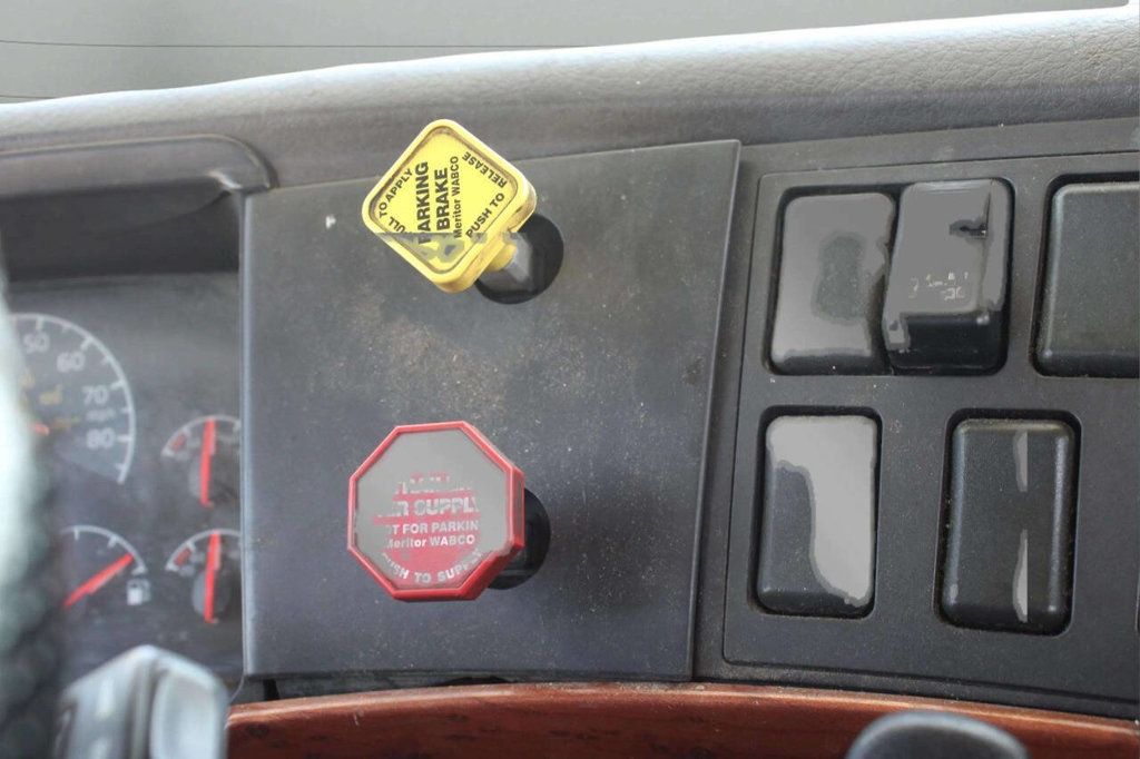 2007 Volvo VNM 6X4 2dr Conventional New Generation - 22929897 - 15