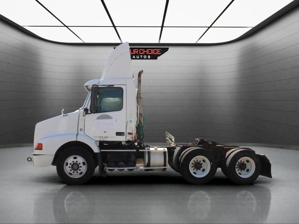 2007 Volvo VNM 6X4 2dr Conventional New Generation - 22929897 - 3