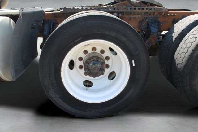 2007 Volvo VNM 6X4 2dr Conventional New Generation - 22929897 - 7
