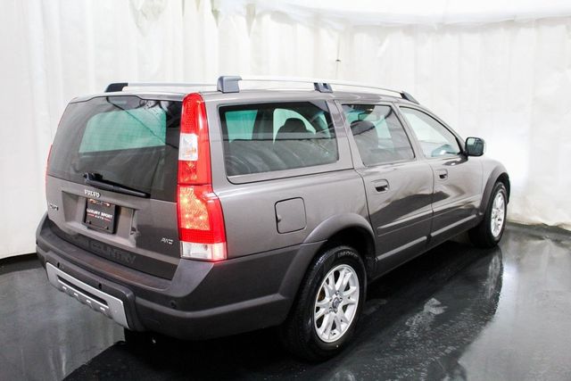 2007 Volvo XC70 Wagon Premium Convenience Pkg Moonroof AWD - 22737794 - 4