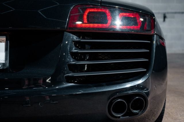 2008 Audi R8 Coupe Quattro photo 29