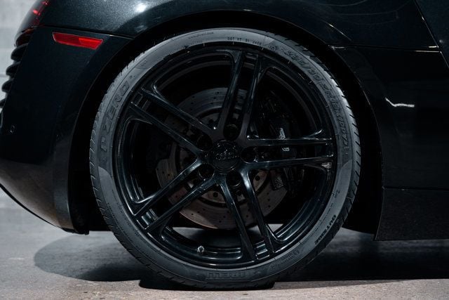 2008 Audi R8 Coupe Quattro photo 37