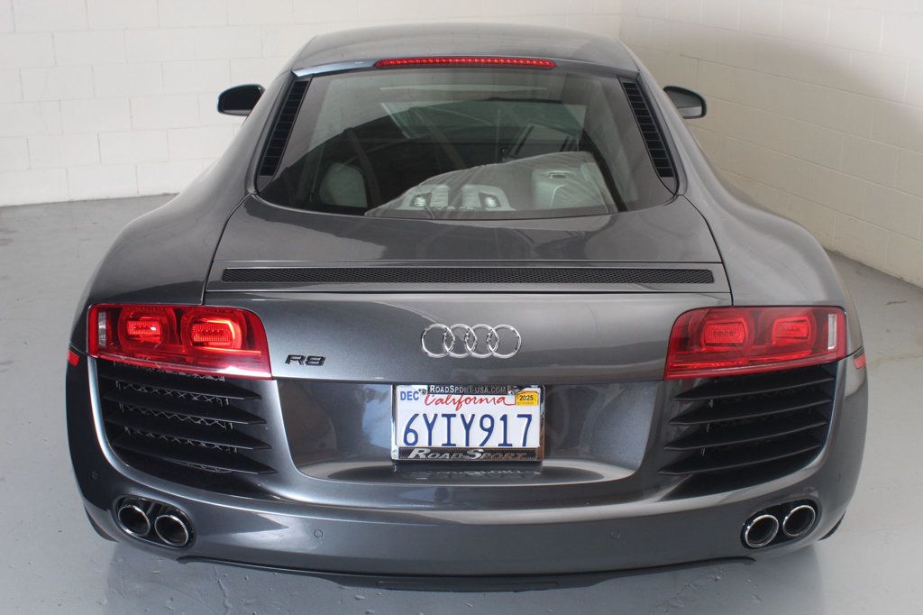 2008 Audi R8 Coupe photo 4