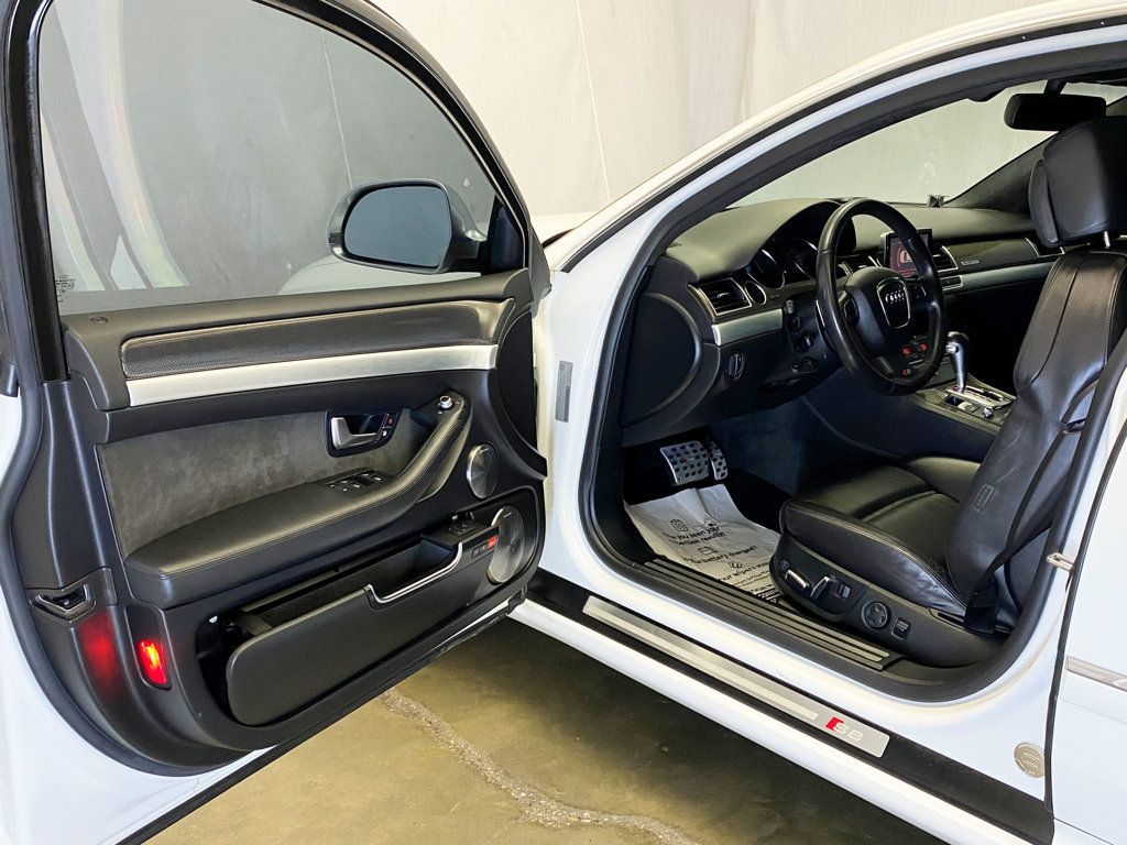 2008 Audi S8 4dr Sedan - 22921666 - 21
