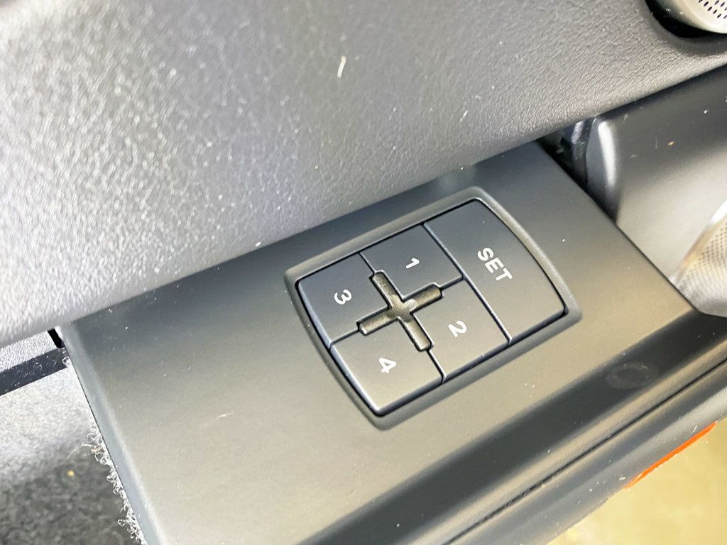 2008 Audi S8 4dr Sedan - 22921666 - 23