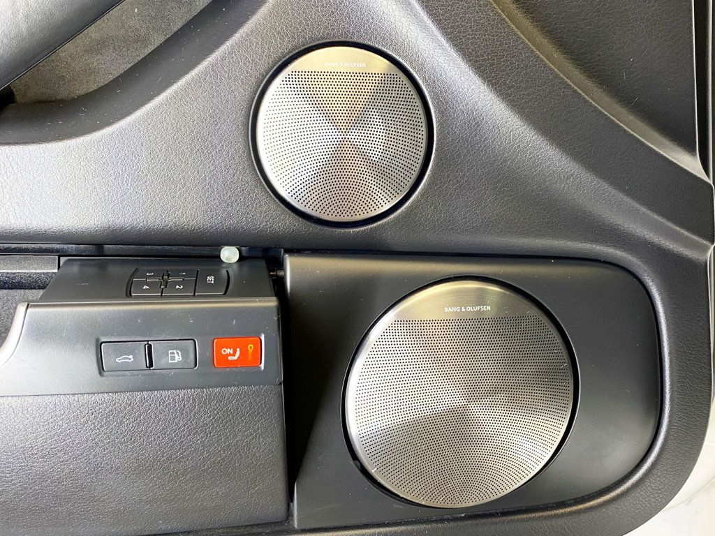 2008 Audi S8 4dr Sedan - 22921666 - 25