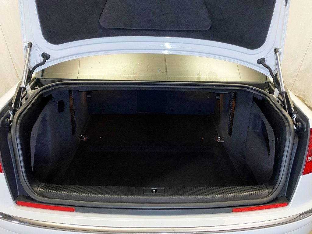 2008 Audi S8 4dr Sedan - 22921666 - 70
