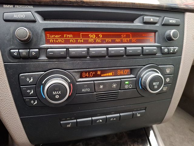 2008 BMW 1 Series 135i - 22985551 - 13