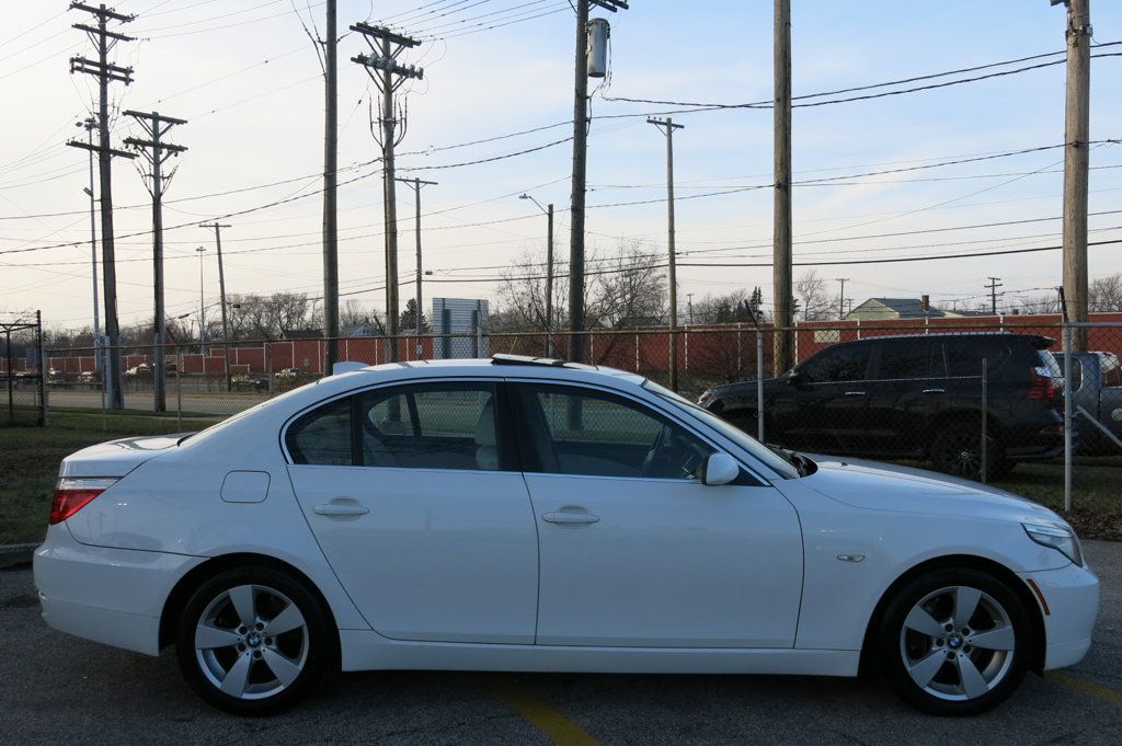 2008 BMW 5 Series 528xi - 22714557 - 4