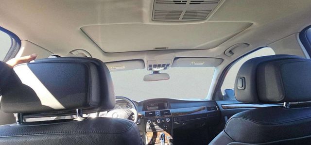 2008 BMW 5 Series 528xi - 22996718 - 8