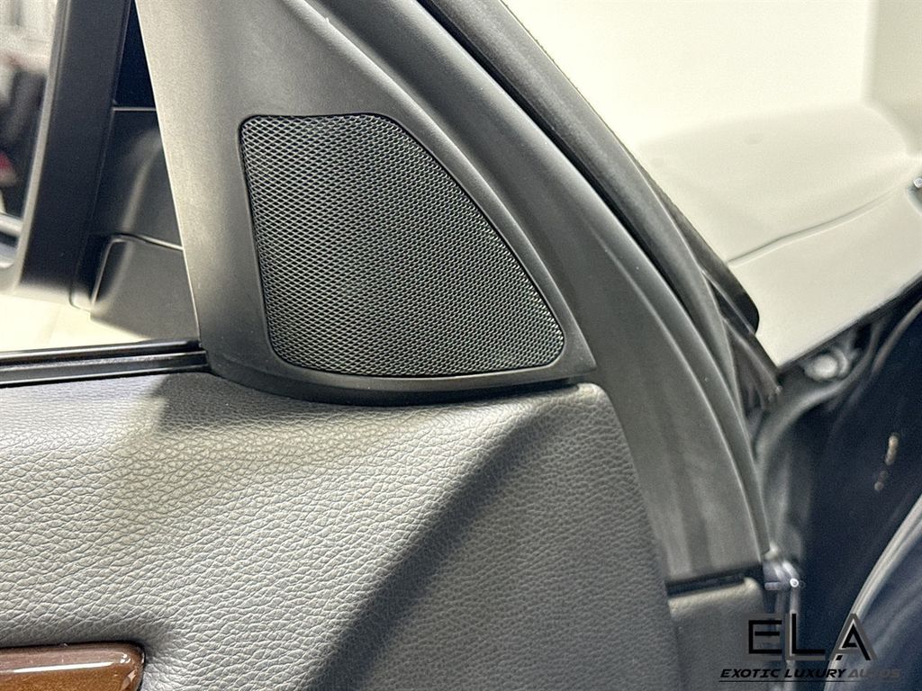 2008 BMW 5 Series 550i - 22979819 - 17