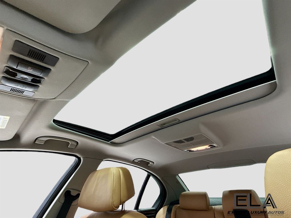 2008 BMW 5 Series 550i - 22979819 - 21