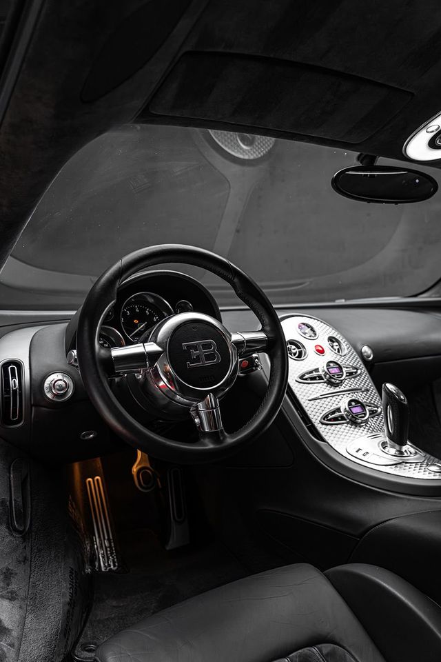 2008 Bugatti Veyron  - 23069704 - 24