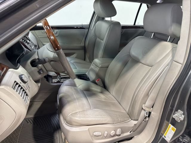 2008 Cadillac DTS Base Trim - 23007932 - 21
