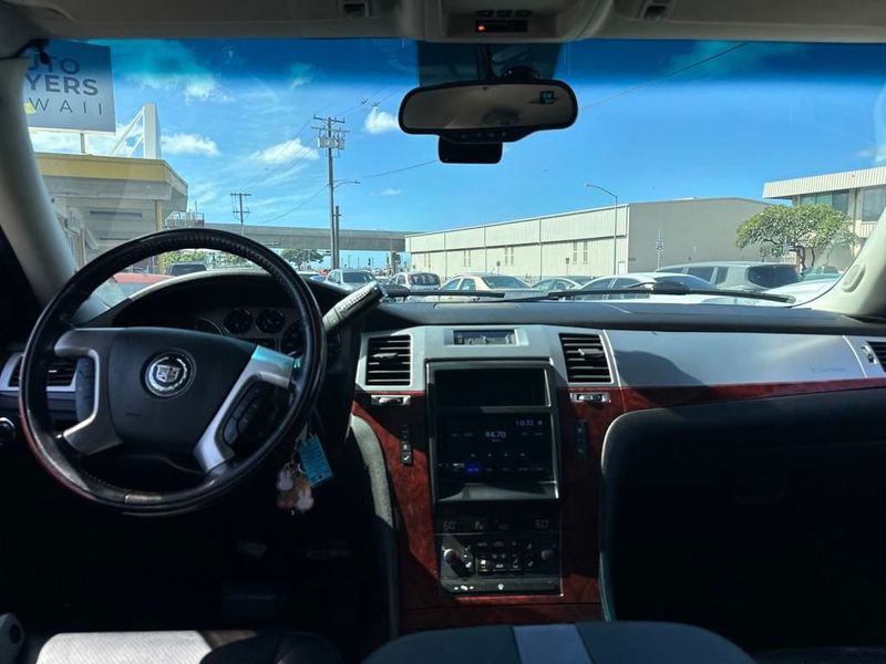2008 Cadillac Escalade 2WD 4dr - 22932792 - 13