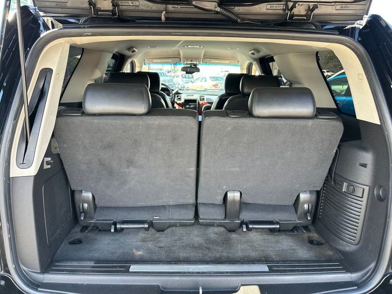 2008 Cadillac Escalade 2WD 4dr - 22932792 - 19