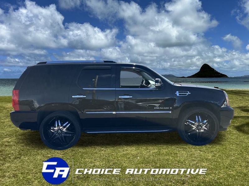 2008 Cadillac Escalade 2WD 4dr - 22932792 - 8
