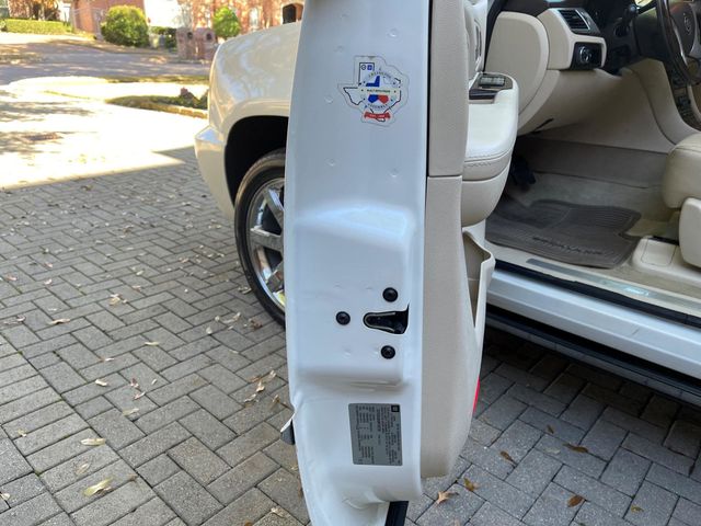 2008 Cadillac Escalade AWD 4dr - 20665414 - 12