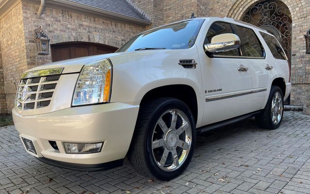 2008 Cadillac Escalade AWD 4dr - 20665414 - 17