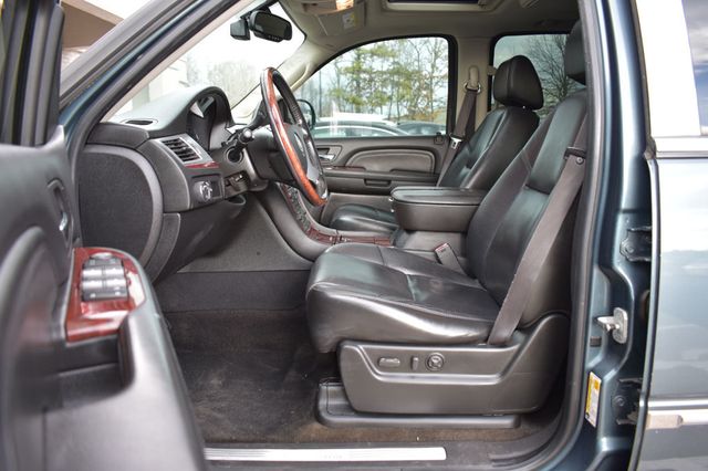 2008 Cadillac Escalade ESV AWD 4dr - 22963457 - 11