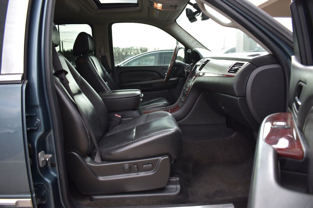 2008 Cadillac Escalade ESV AWD 4dr - 22963457 - 14