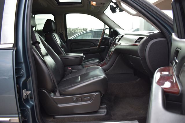 2008 Cadillac Escalade ESV AWD 4dr - 22963457 - 14