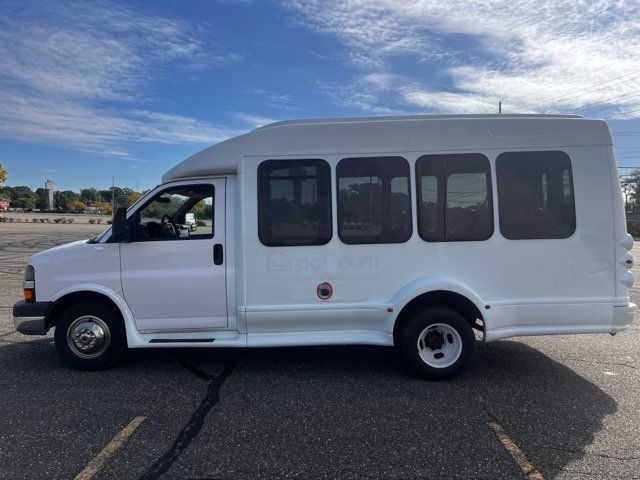 2008 Chevrolet 14 PASSENGER PEOPLE MOVER LOW MILES MULTIPLE USES - 22618867 - 0