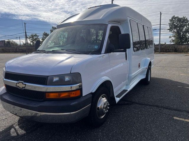 2008 Chevrolet 14 PASSENGER PEOPLE MOVER LOW MILES MULTIPLE USES - 22618867 - 1