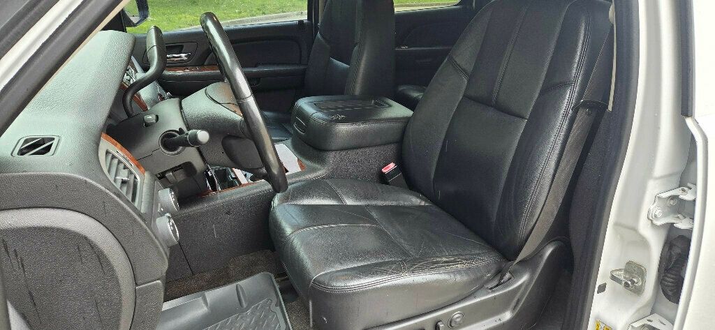 2008 Chevrolet Avalanche 4WD Crew Cab 130" LT w/2LT - 23022963 - 11