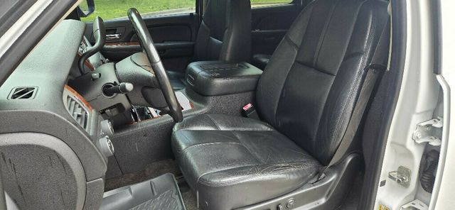 2008 Chevrolet Avalanche 4WD Crew Cab 130" LT w/2LT - 23022963 - 11